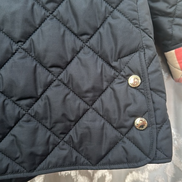*SOLD* Burberry Quilted Jacket Size Medium - Picture 8 of 10